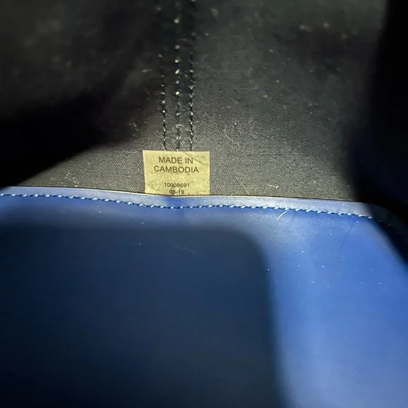 Tory Burch Navy and Cream Patterned Tote - Picture 9 of 9